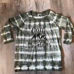 EST 1946 Scoop Neck Tie Dye Sweatshirt Super Soft Size S